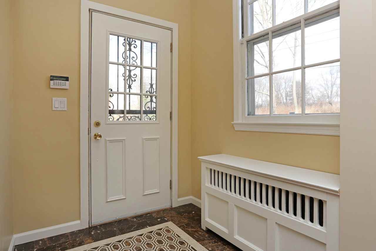 9 The Serpentine - Photo 3 of 19