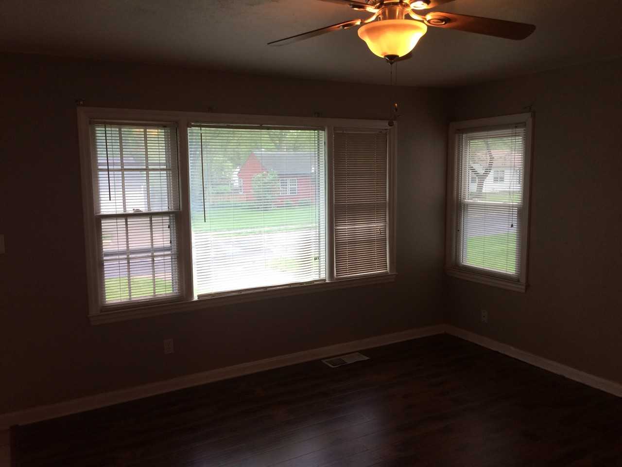 8219 Mackey St - Photo 2 of 16