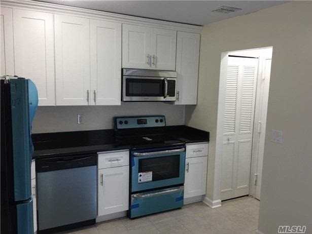 158 Scarlett Way - Photo 2 of 3