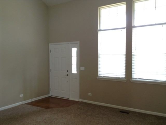 1189 N Cornerstone Dr - Photo 2 of 16