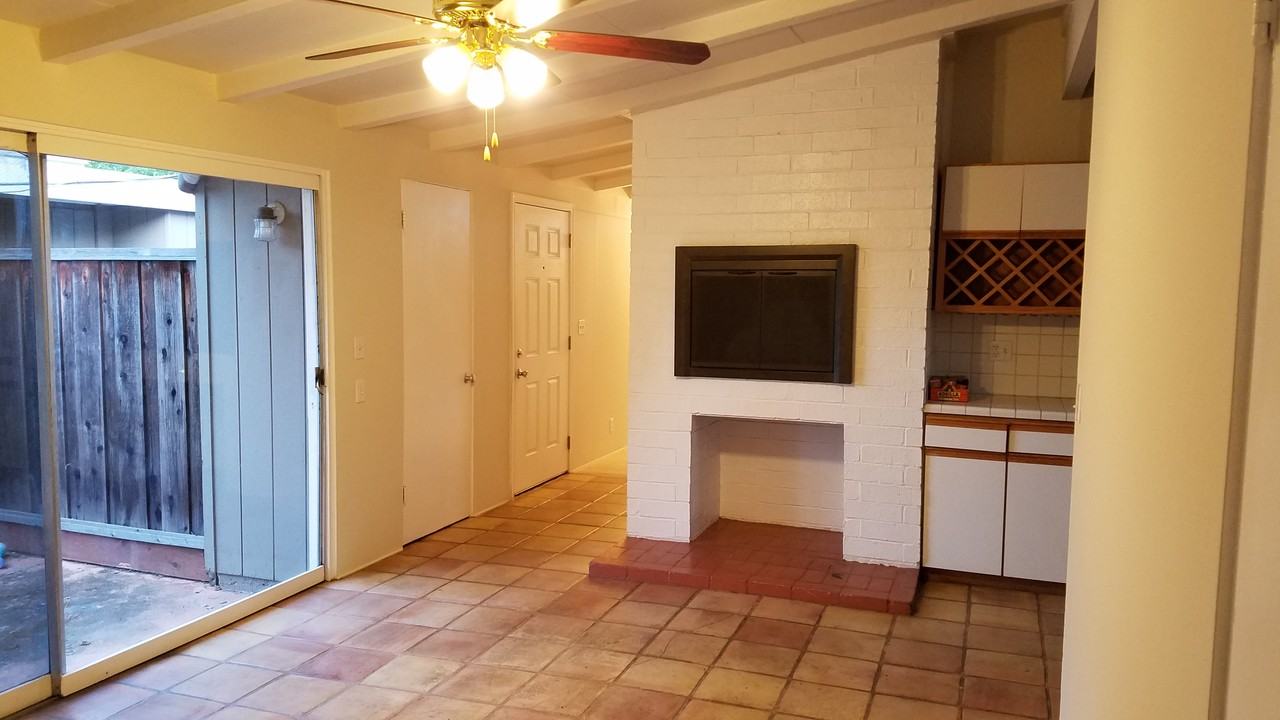 10721 Gascoigne Drive - Photo 2 of 5