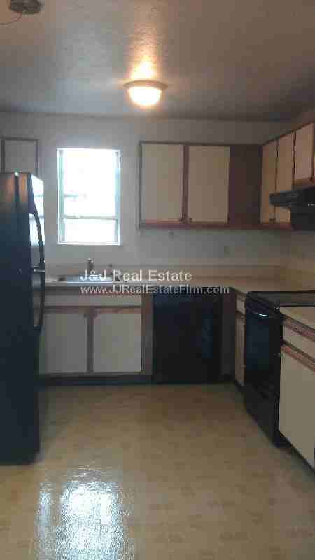 1 Amesbury St A - Photo 3 of 3