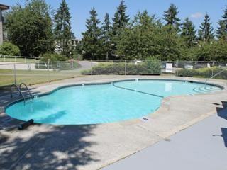 EVERGREEN APARTMENTS - Photo 2 of 9