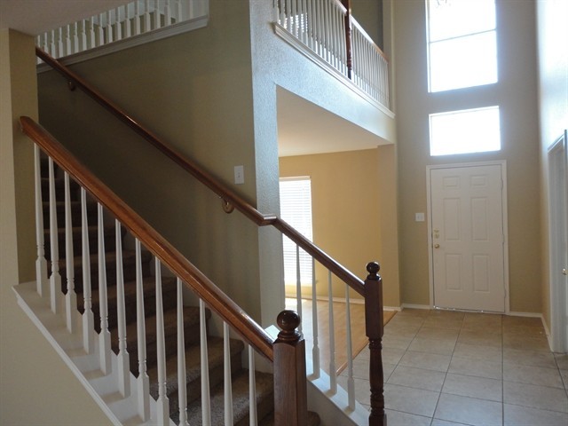 401 Kingfisher Ln - Photo 2 of 17