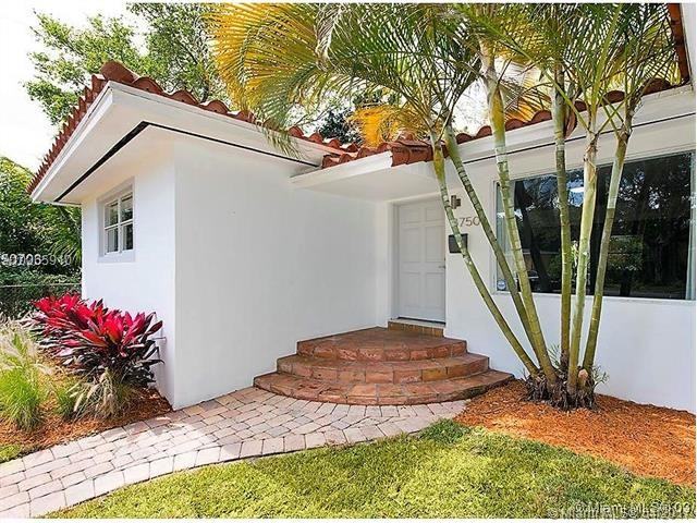 8750 Northeast 4th Avenue - Photo 2 of 14