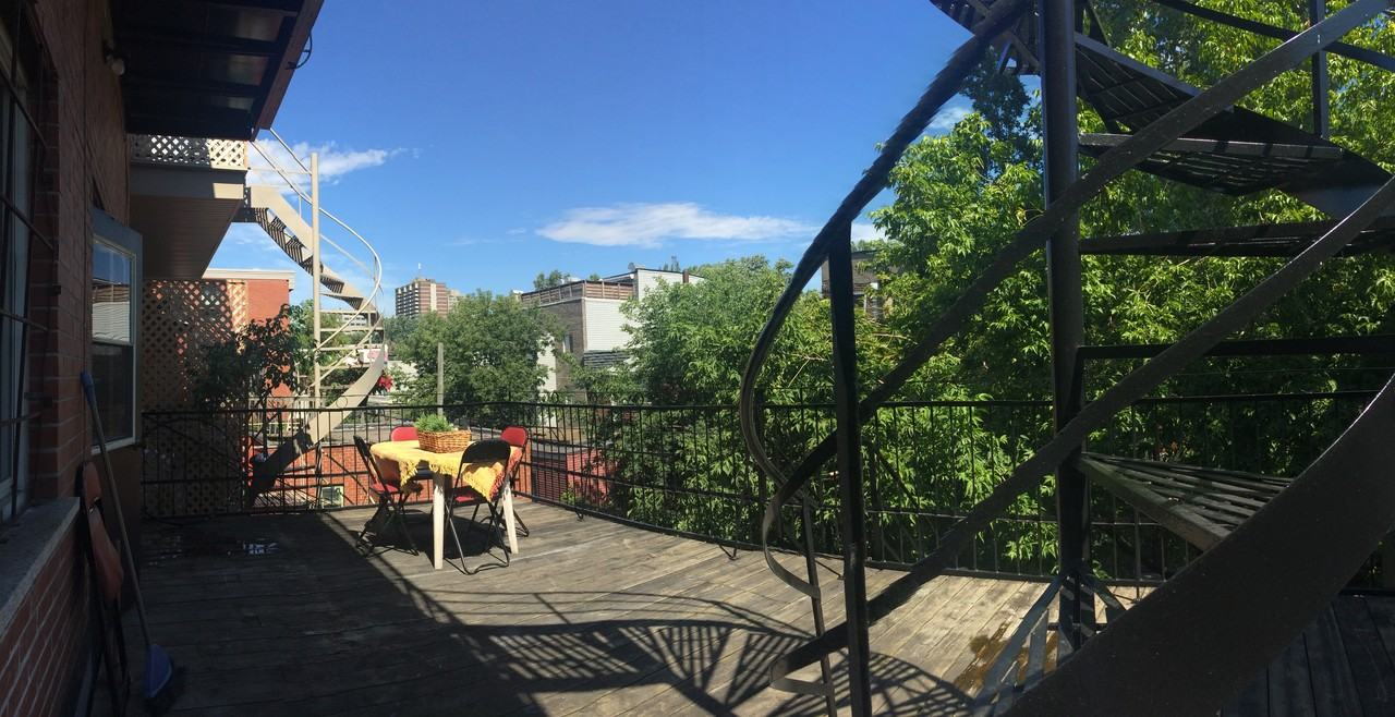 1735 Rue SaintHubert a, Montréal, QC H2L3z1 2 Bedroom Apartment