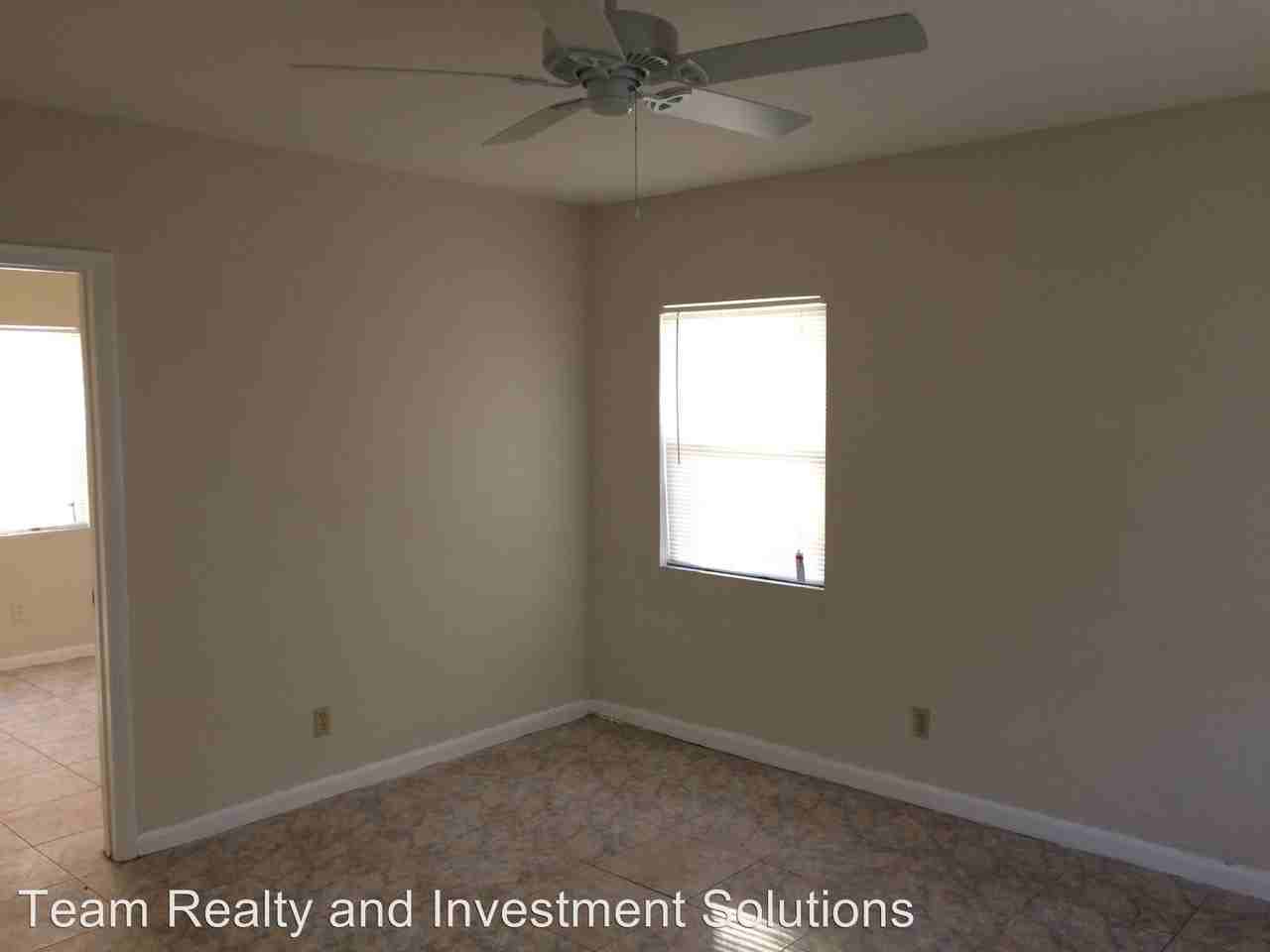 1010 Grant St - Photo 2 of 6