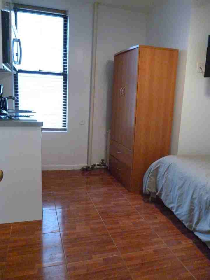 201 West 76th Street #103 - Photo 4 of 5