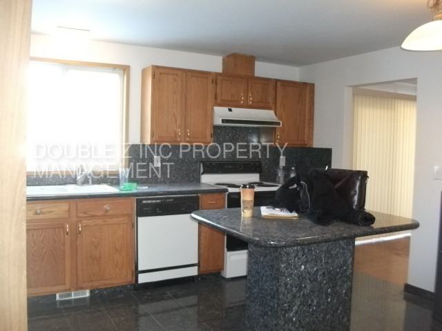 8703 232nd St Ct E - Photo 2 of 5