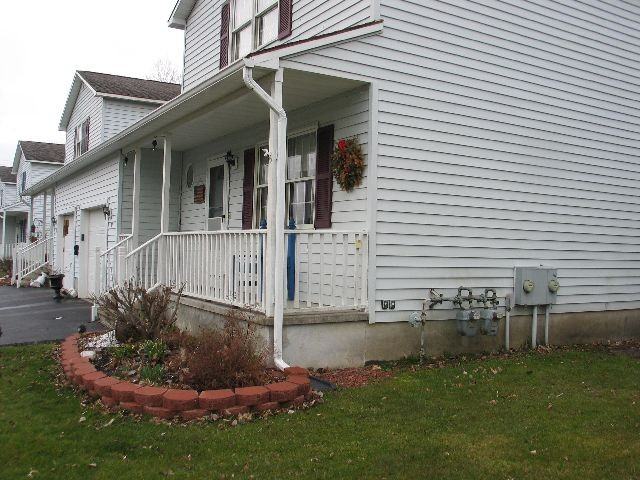 87 Oswego St - Photo 2 of 9