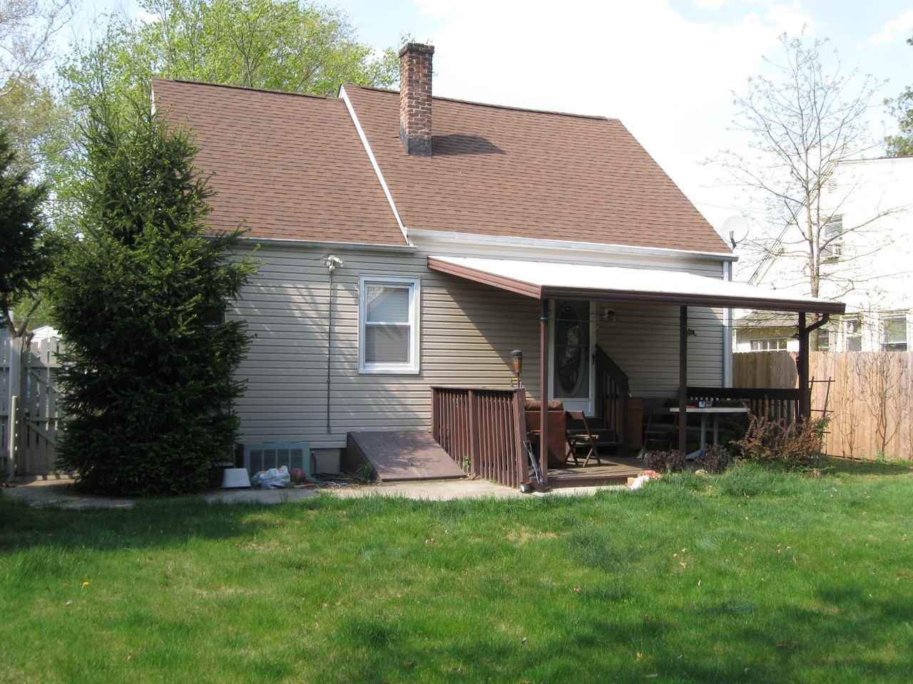 404 Lorraine Ave - Photo 3 of 14