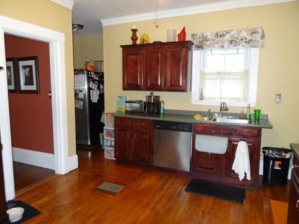 15 Lincoln St #1 - Photo 2 of 19