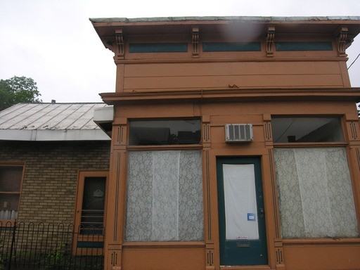 7204 Vine St - Photo 2 of 11