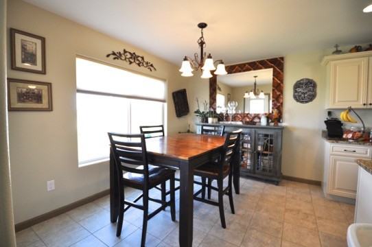 5805 Vanessa Ave - Photo 3 of 5