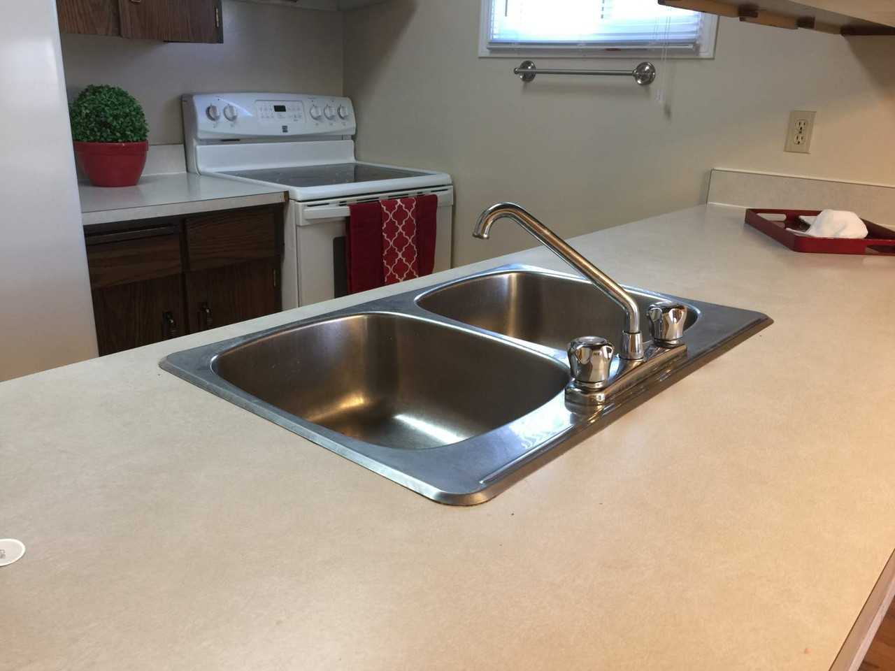 181 Lancaster Terrace NW - Photo 2 of 19