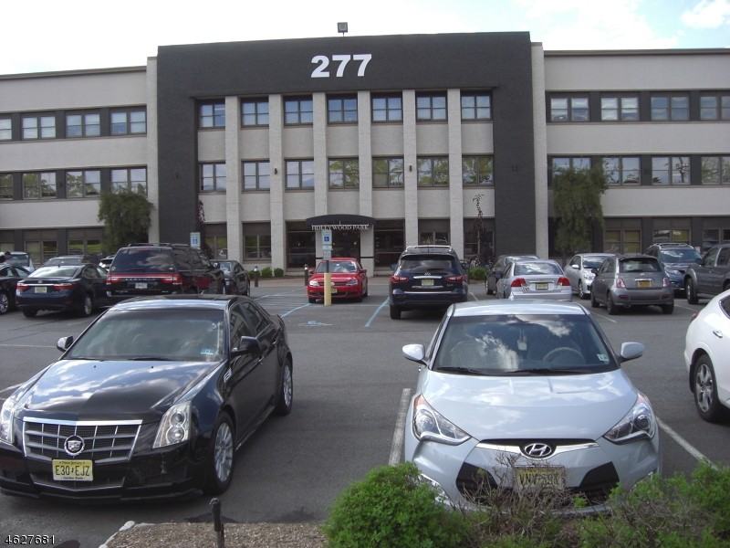 277 Fairfield Rd - Photo 2 of 5