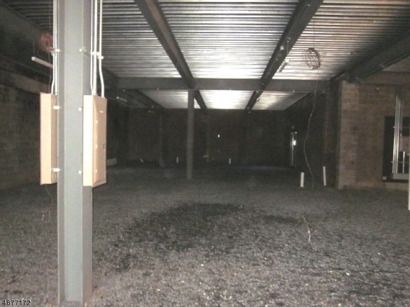 1006 S Ave W - Photo 2 of 8