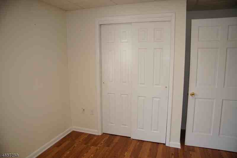 150 River Rd #4a - Photo 2 of 6