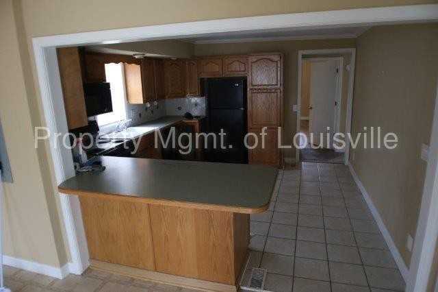 621 Lincoln Blvd - Photo 2 of 6