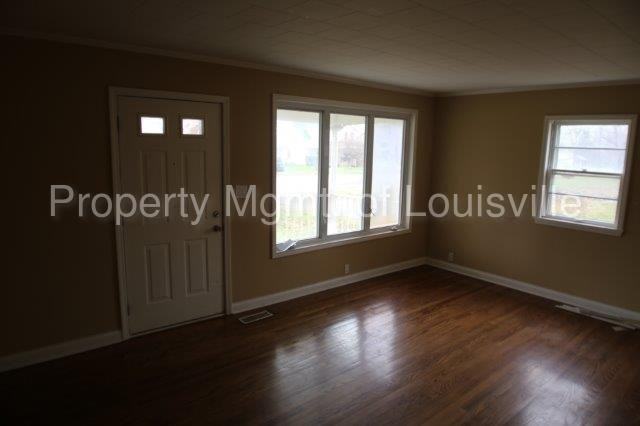 621 Lincoln Blvd - Photo 3 of 6