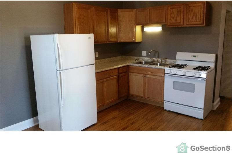 1555 S Millard Ave - Photo 2 of 6