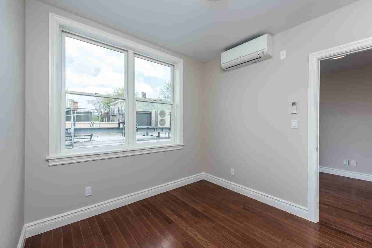 439 Knickerbocker Avenue #14GC