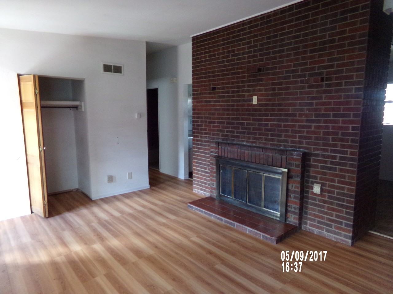 3407 Zia Dr - Photo 2 of 9
