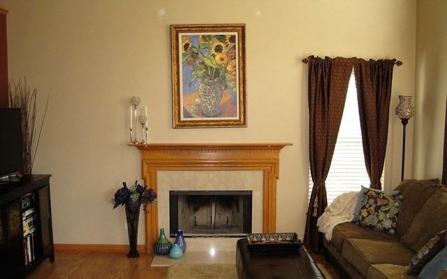 1105 E Danbury Dr - Photo 3 of 18