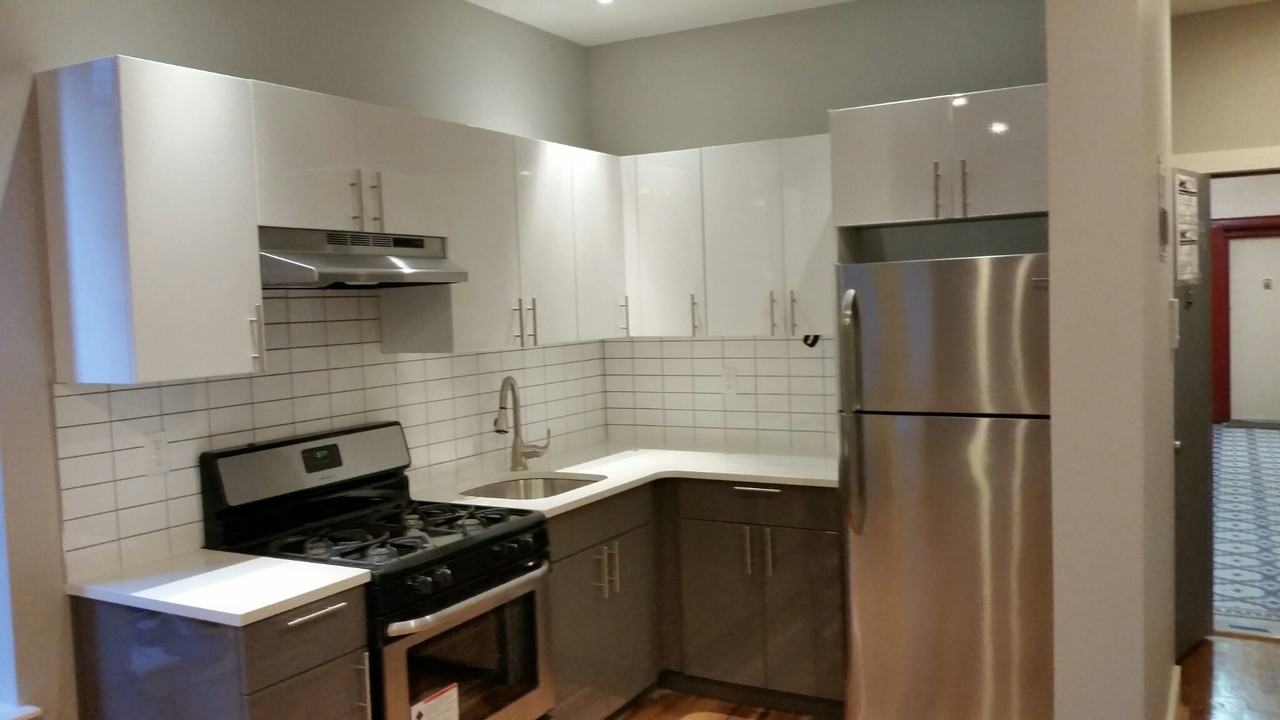 1579 Sterling Place #26XU