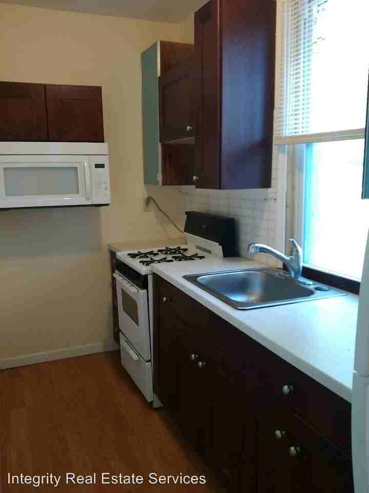 305 E. Walnut Lane - Photo 2 of 5