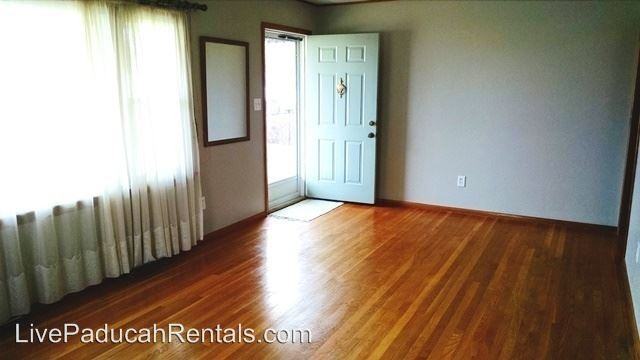 1321 Charleston Dr - Photo 3 of 15