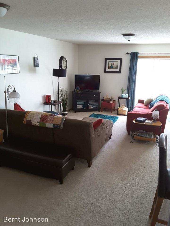 2824 Brockman Ct - Photo 3 of 13