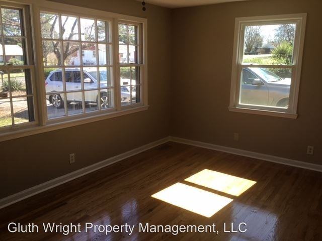 1100 Gibson Dr - Photo 3 of 13