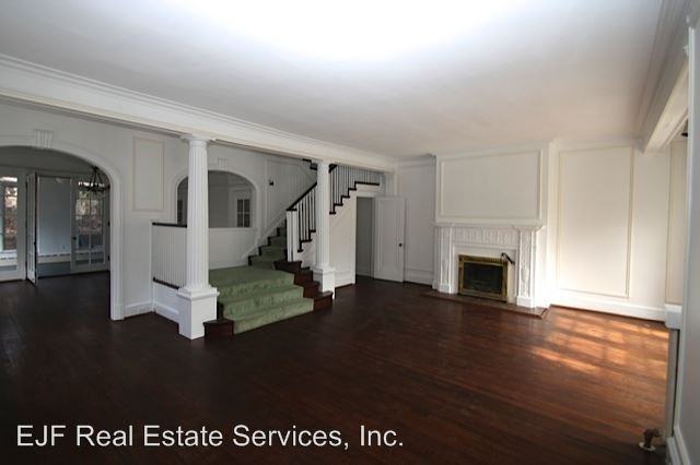 3049 Porter St NW - Photo 3 of 21