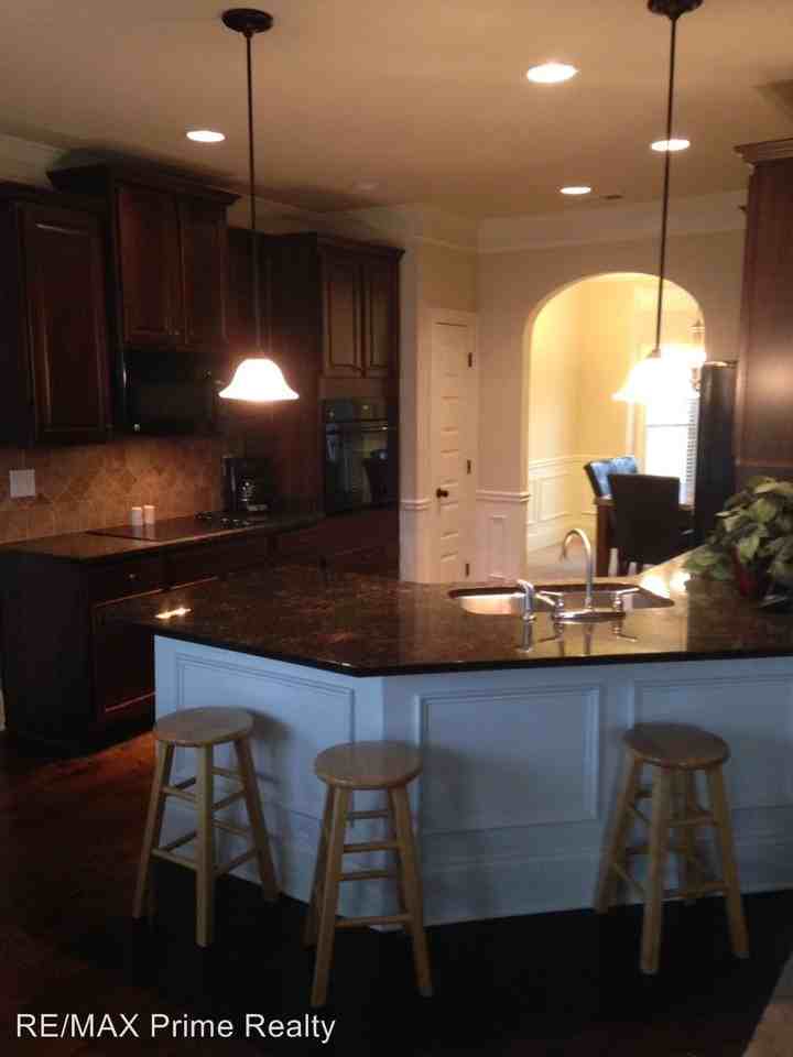 11 Lee Road 2000 - Photo 2 of 13