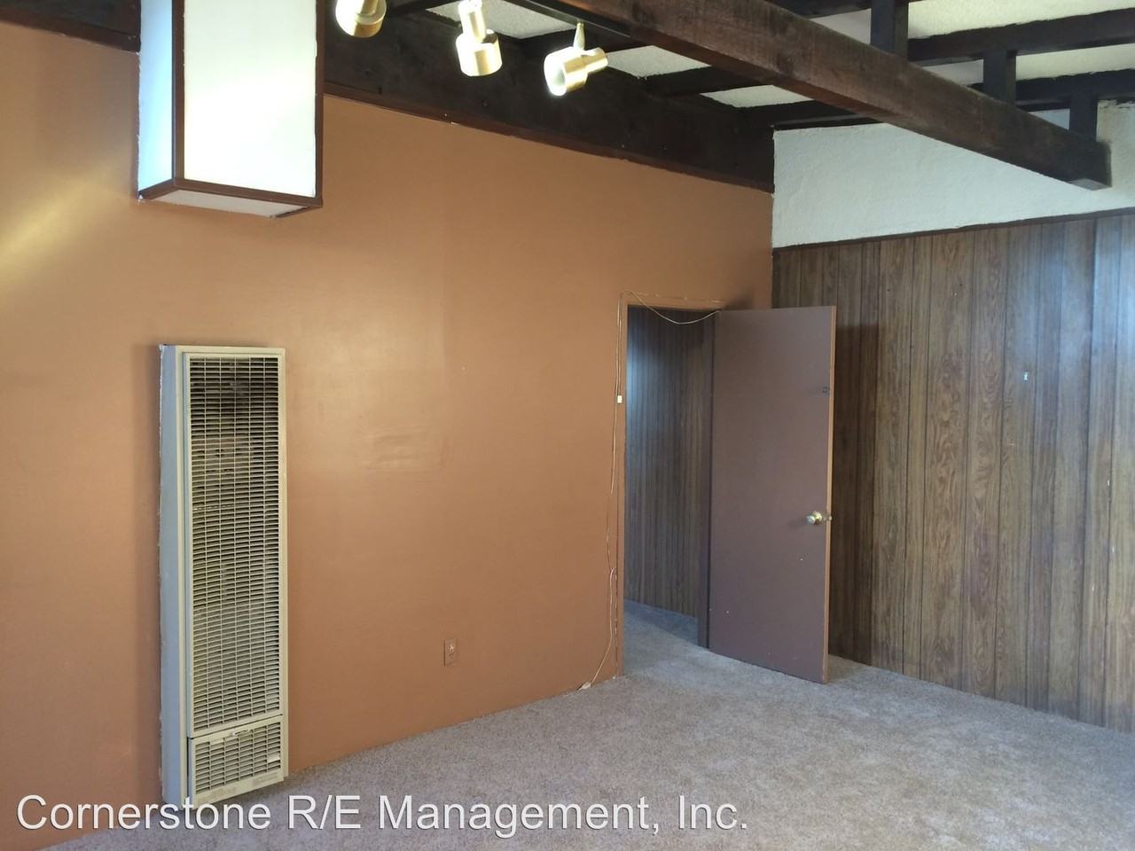 1654 Forest Ave - Photo 3 of 6