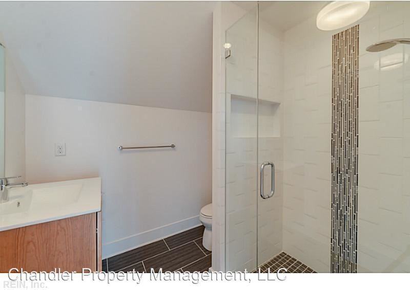 9572 29th Bay St #A - Photo 3 of 5