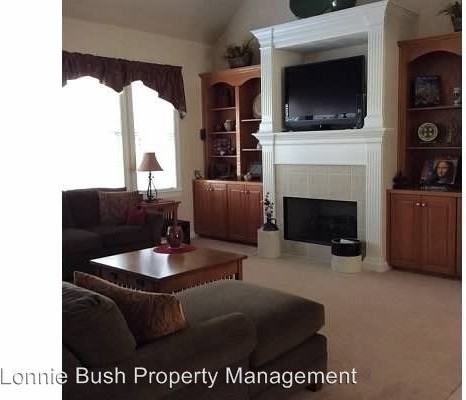 325 Riviara Pl - Photo 3 of 26