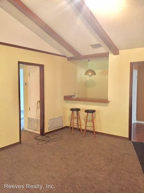 1102 Peabody Dr - Photo 2 of 19