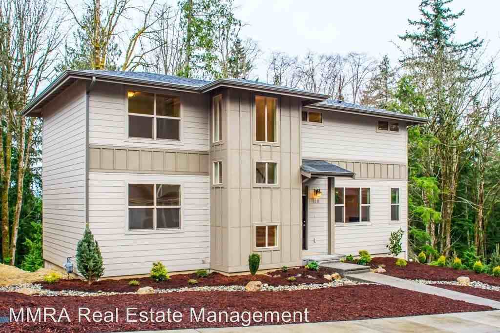 1211 Creekwood Ln - Photo 2 of 22