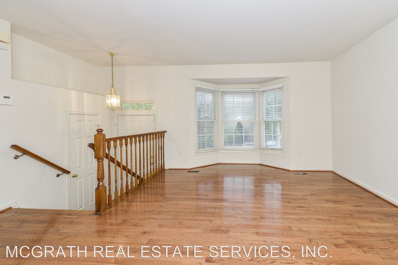 721 Herndon Woods Ct - Photo 2 of 24