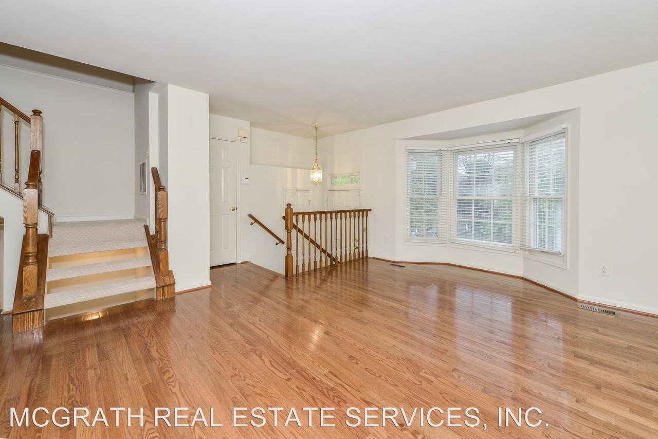 721 Herndon Woods Ct - Photo 3 of 24