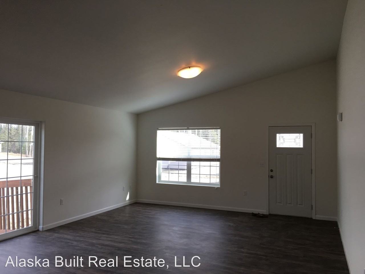 W. Amanda Dr. - Photo 3 of 43