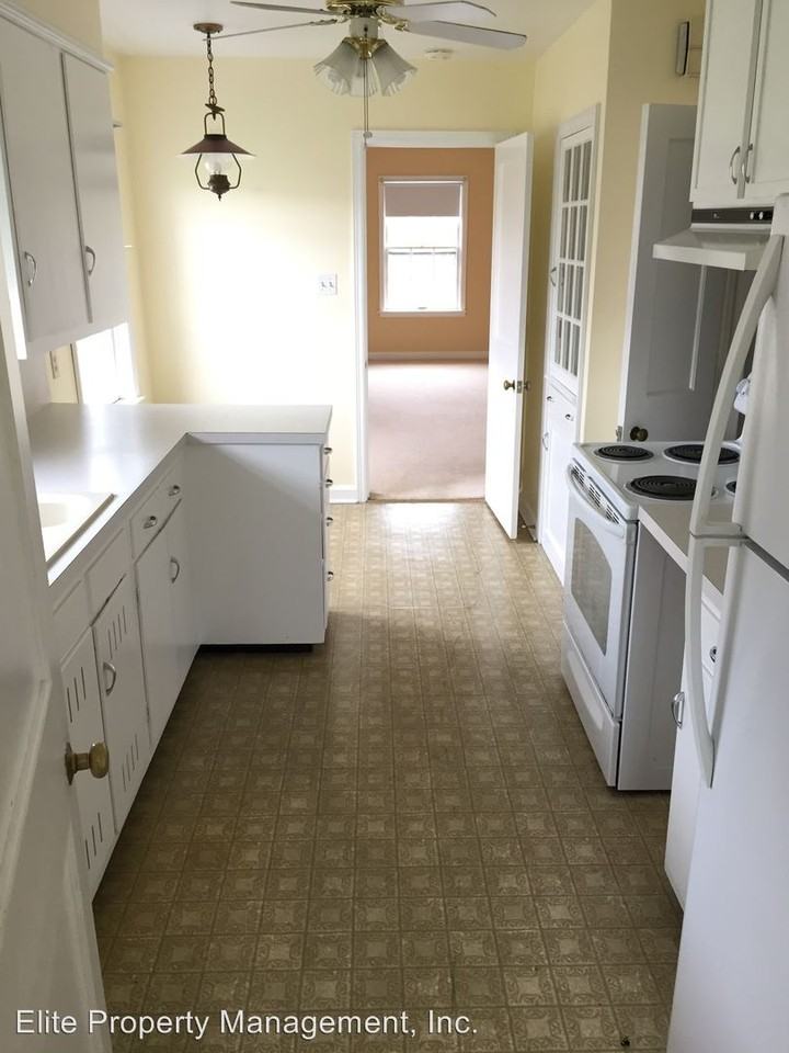 233 Chestnut St #2 - Photo 3 of 11