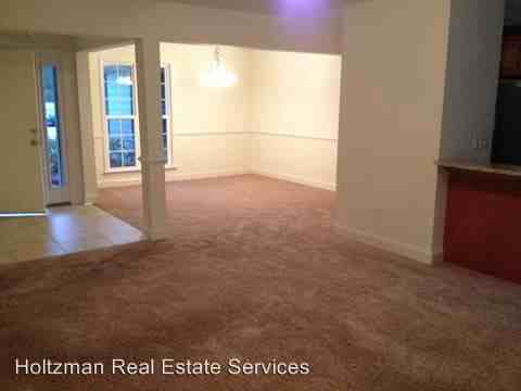 3227 Islands Hwy - Photo 2 of 12