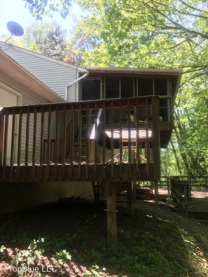 8850 Falling Leaf Dr - Photo 2 of 22