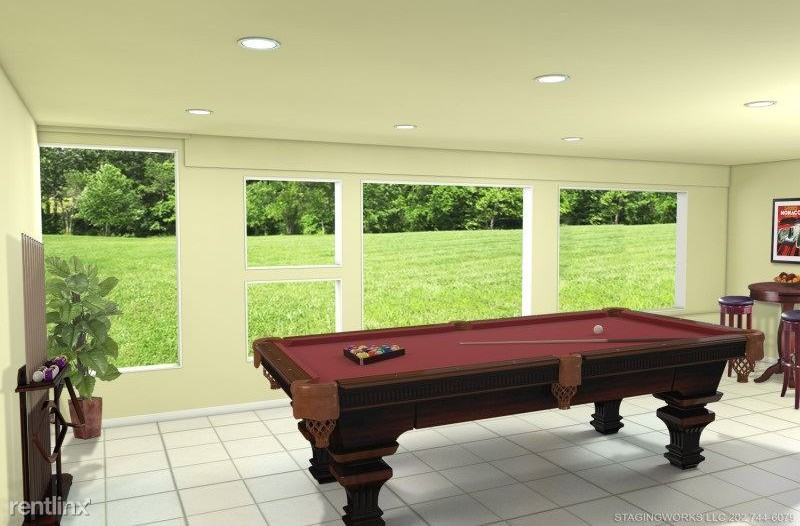 10112 Parkwood Terrace - Photo 3 of 12