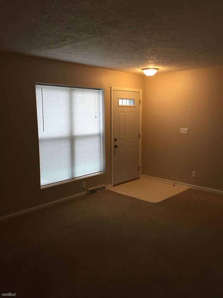 4304 Chelten Ave - Photo 3 of 11