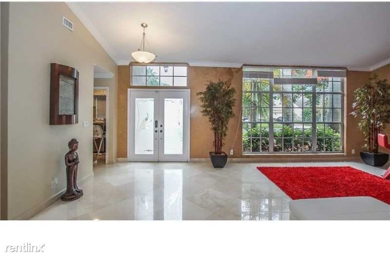 19428 NW 14th St - Photo 3 of 30