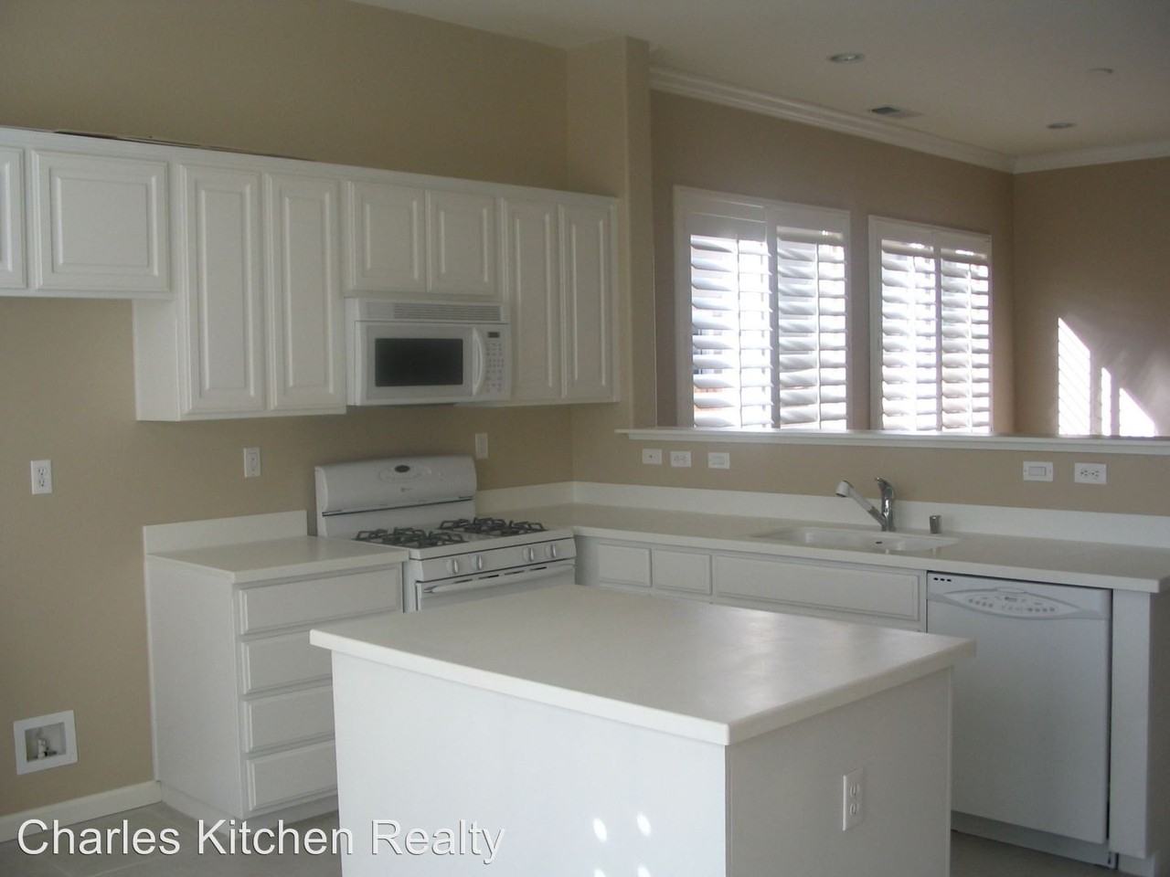 10514 Eagle Falls Way - Photo 3 of 15